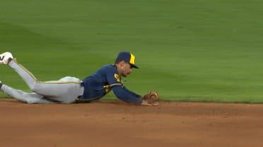 Joey Ortiz's diving stop saves a run
