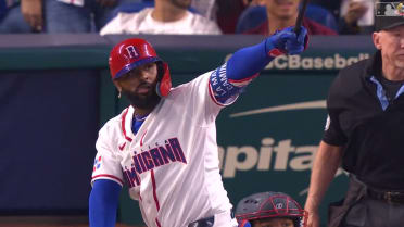 Junior Caminero pega jonrón de tres carreras