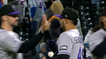 Antonio Senzatela logra el salvado