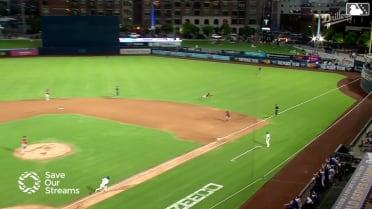 Tre Richardson III's diving play