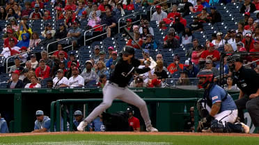 Bambinazo de 2 rayas de Brooks Baldwin