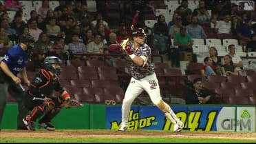 Joey Meneses produce con sencillo