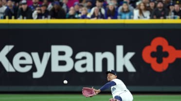 Julio Rodríguez's smooth sliding catch
