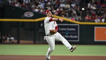 Nolan Arenado throws out Nasim Nuñez  after review