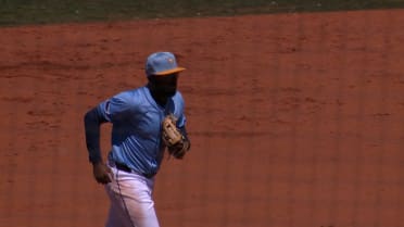 Junior Caminero's impressive diving catch