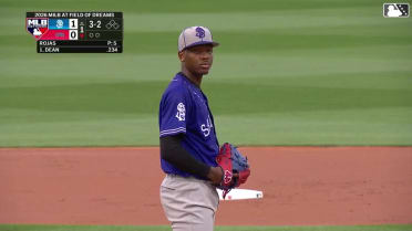 Kendry Rojas makes a great catch on comebacker