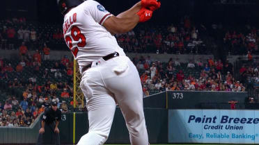 Samuel Basallo's game-tying single