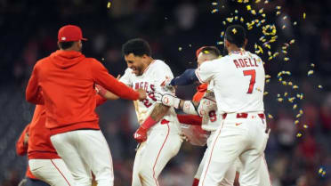 José Siri lo gana con hit de oro 