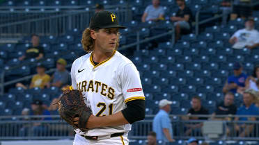 Braxton Ashcraft poncha a cuatro