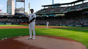 Casey Mize abanica a seis en cuatro entradas