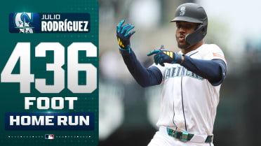 Julio Rodríguez's solo home run (5)