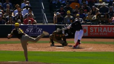 Rhys Hoskins' two-run home run