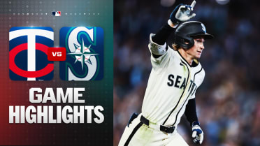 Colt Emerson's heroics lead Mariners in walk-off win