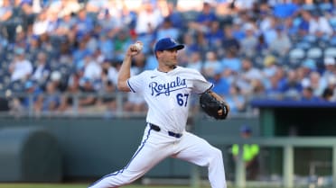 Seth Lugo strikes out Jack Suwinski