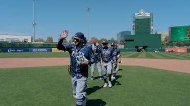 Michael Grove closes out Rays' 8-4 win 