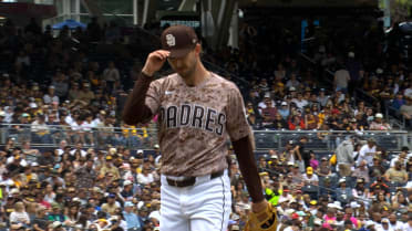 Griffin Canning escapes jam