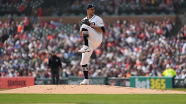 Jack Flaherty sale de un aprieto