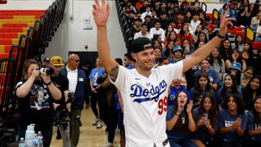 Dodgers continue community tour