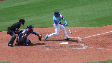 Bobby Witt Jr. conecta un sencillo en la 6ta