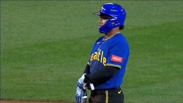 Michael Arroyo se estafa la intermedia