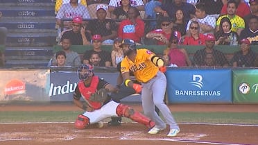 Aderlin Rodríguez pega sencillo productor