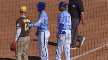 Bobby Witt Jr. hits a single in the 4th