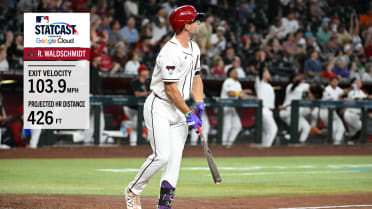 Jonrones de D-backs vuelan 1,284 pies en la 5ta