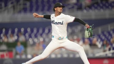 Eury Pérez punches out Josh Jung