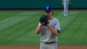 Jacob deGrom strikes out Nolan Schanuel 