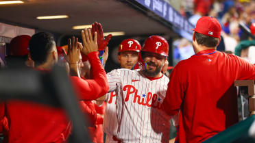 Kyle Schwarber THIRD HOMER of the game (28)