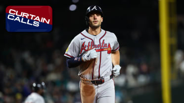Matt Olson lifts a go-ahead homer in the 9th inning
