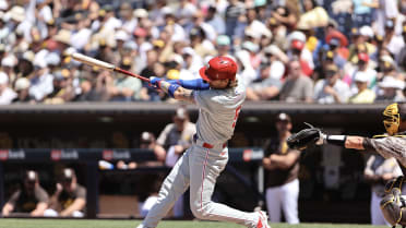 Bryson Stott hits a pair of two-run home runs