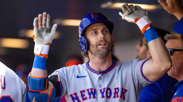 Jeff McNeil's solo homer (5)