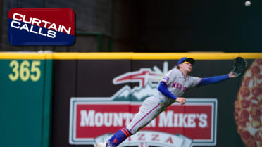 Carson Benge flies in the air to make brilliant catch