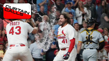 Alec Burleson walks it off for the Cardinals 