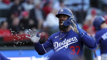 Teoscar Hernández's solo homer