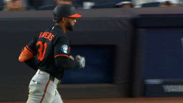 Leody Taveras' sacrifice fly