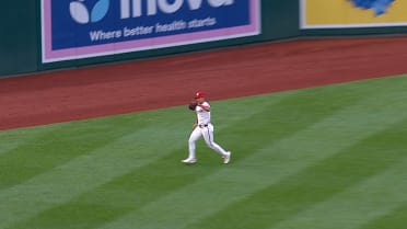 Daylen Lile's running catch