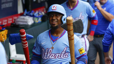 Ozzie Albies' solo home run (11)