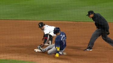 Andrew Benintendi throws out Paredes after review