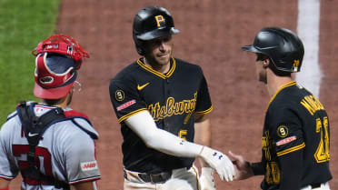 Brandon Lowe conecta un jonrón de tres carreras