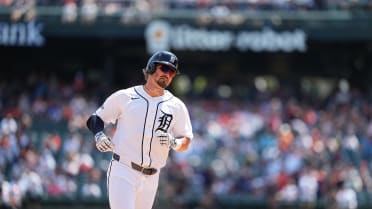 Zach McKinstry's solo homer (2)