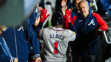 Ozzie Albies' solo home run (3)