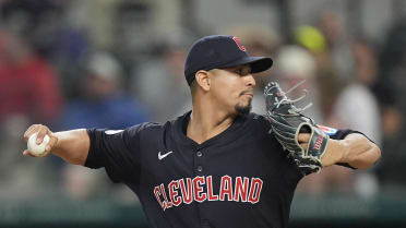 Carlos Carrasco strikes out Nathaniel Lowe swinging 