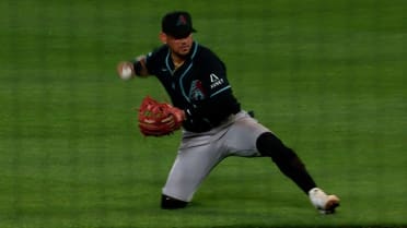 Ildemaro Vargas' nifty defensive stop