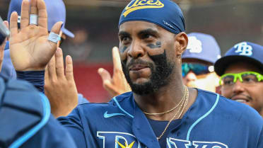 Yandy Díaz goes 5-for-6 with four RBIs vs. Cardinals 