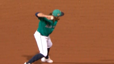 Donovan inicia doble matanza 