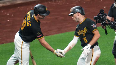 Brandon Lowe homers in four-hit game