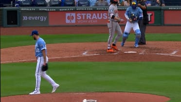 Bobby Witt Jr.'s strong throw to keep Royals lead