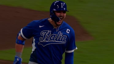 Check out the Italian calls of Pasquantino's 3 homers